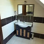 Bed & Breakfast Glass