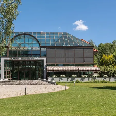 Glass Bed & Breakfast
