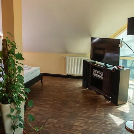 Glass Bed & Breakfast